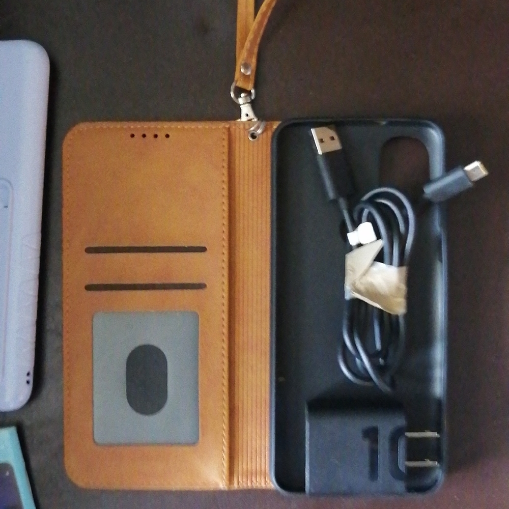 Motorola G Pure with accessories